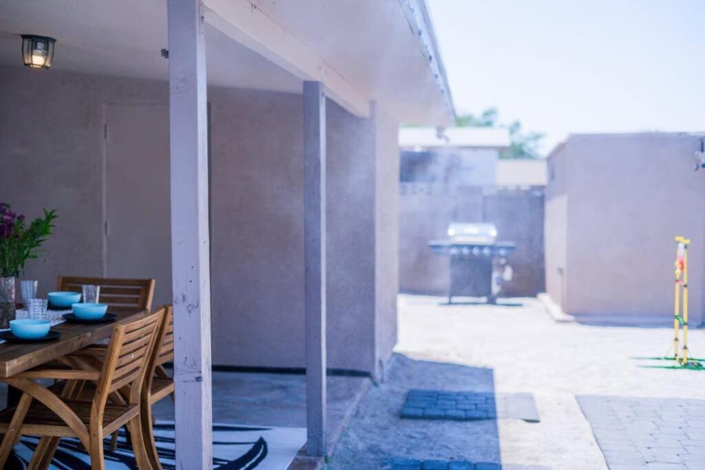 Villa Fab Phx Getaway W/ Pool & Fire Pit Phoenix Exterior foto