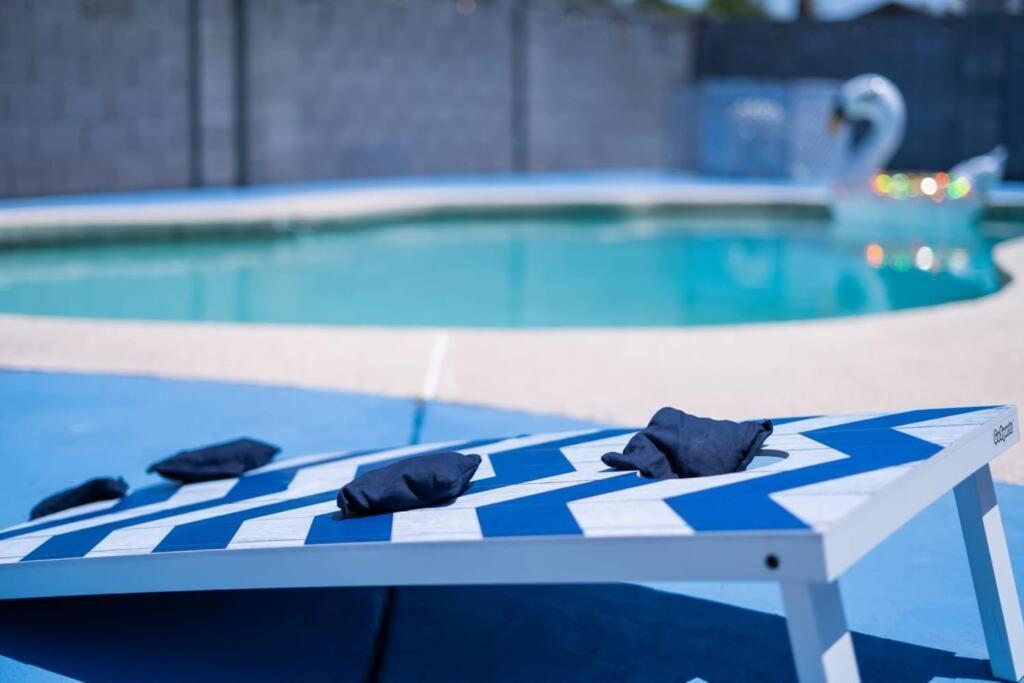 Villa Fab Phx Getaway W/ Pool & Fire Pit Phoenix Exterior foto