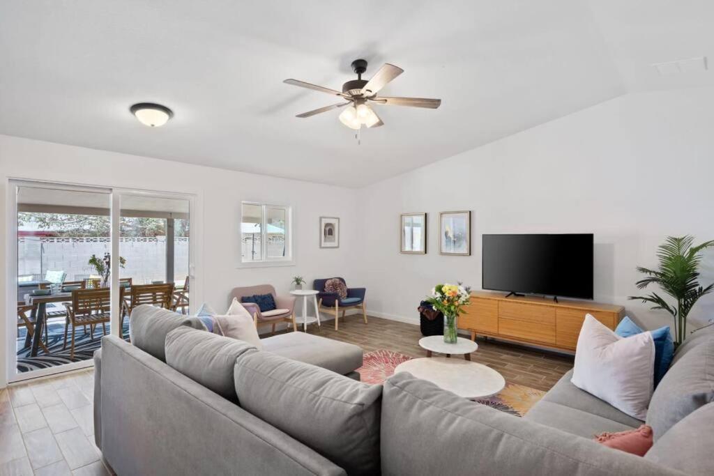 Villa Fab Phx Getaway W/ Pool & Fire Pit Phoenix Exterior foto