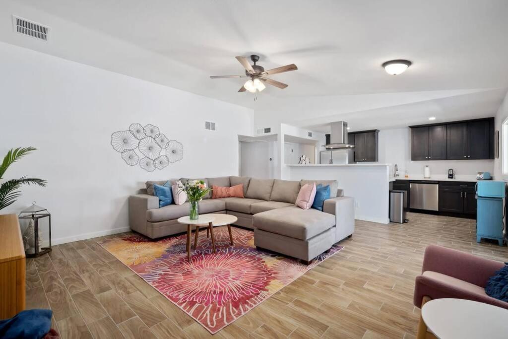 Villa Fab Phx Getaway W/ Pool & Fire Pit Phoenix Exterior foto